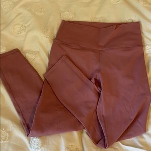 Fabletics pink cropped leggings